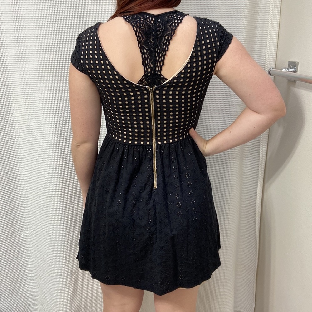 Women’s Xhilaration square and floral cut out black and cream dress. Size small - Picture 7 of 14
